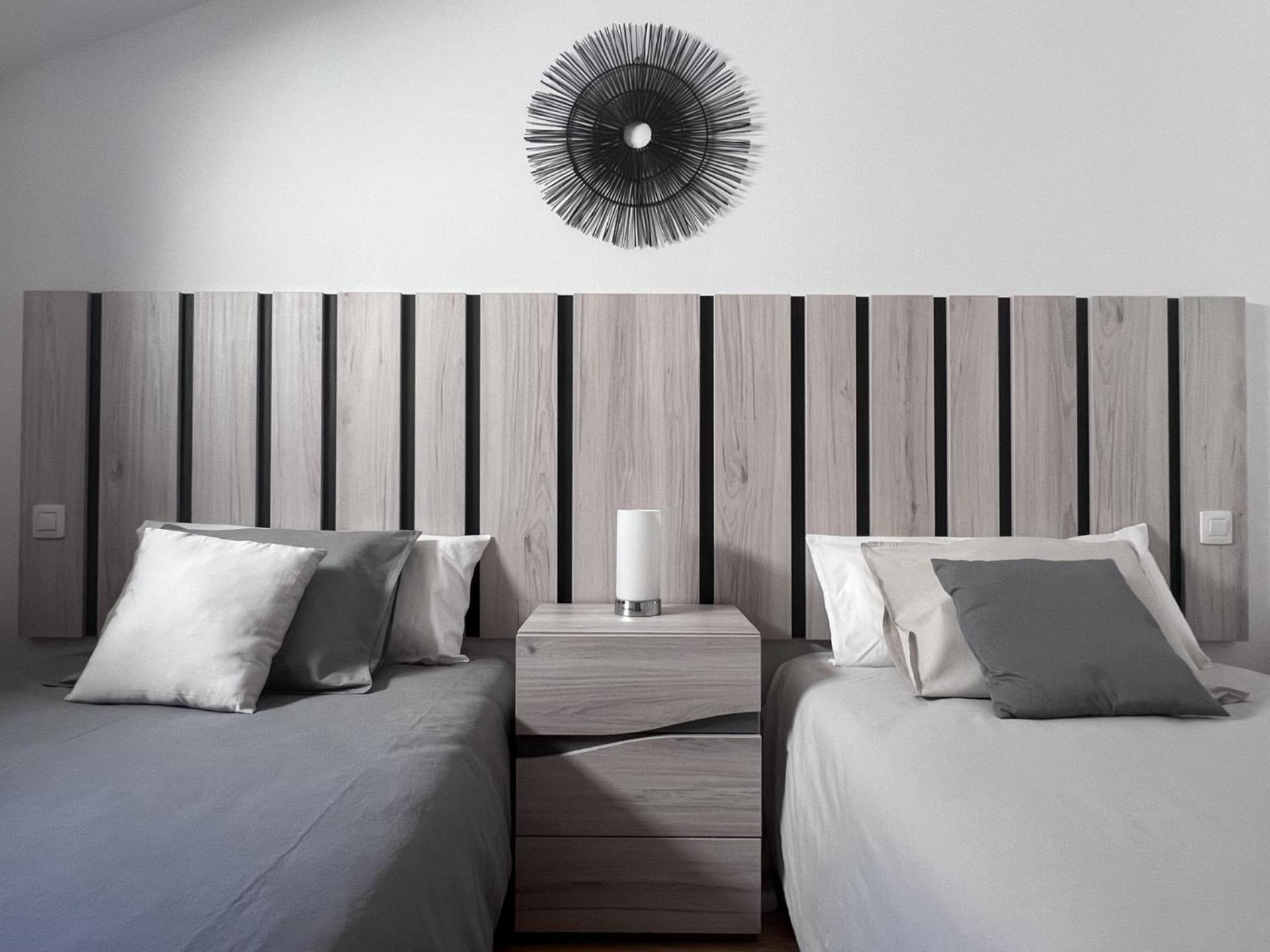 Atico Con Terrazas, Garaje Y Ascensor En El Casco Antiguo Apartment Huesca Luaran gambar